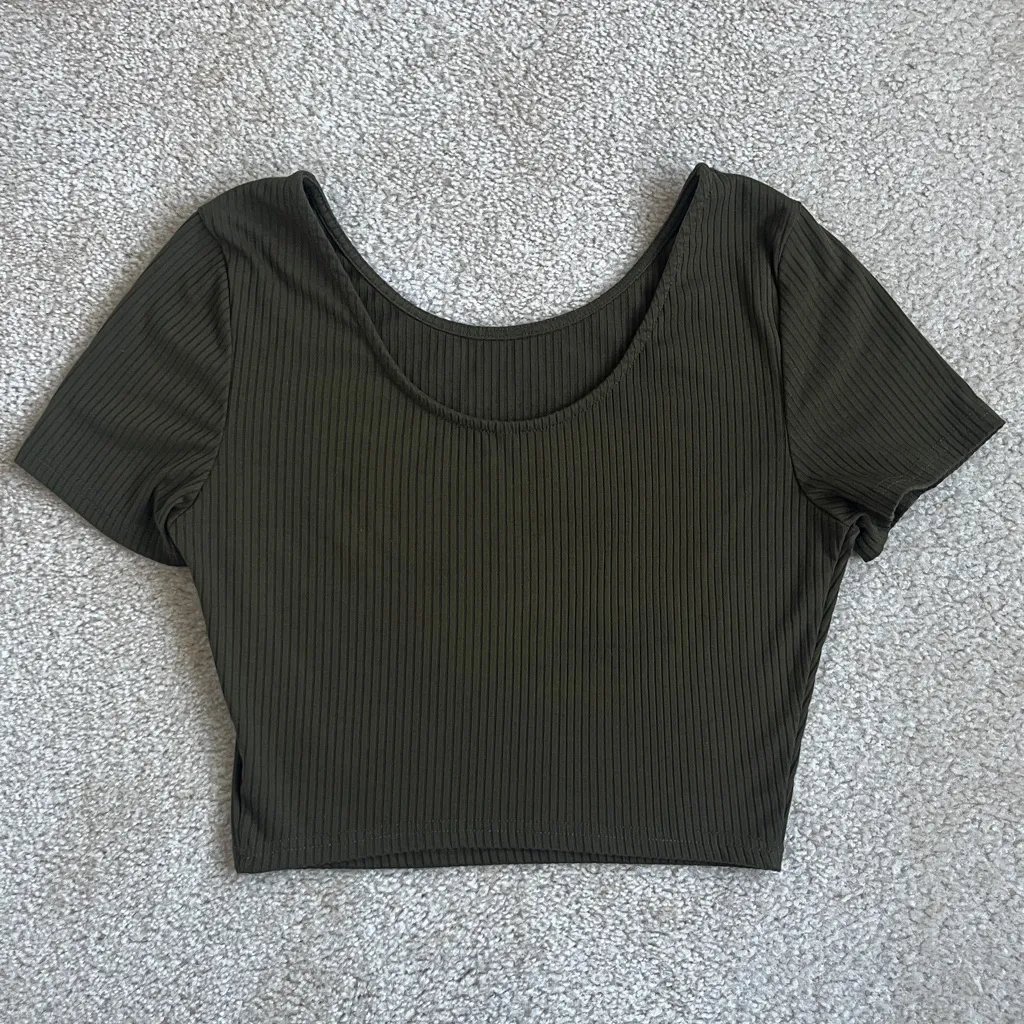 Ribbed Scoop Neck Crop Top Short Sleeve T - Image 2