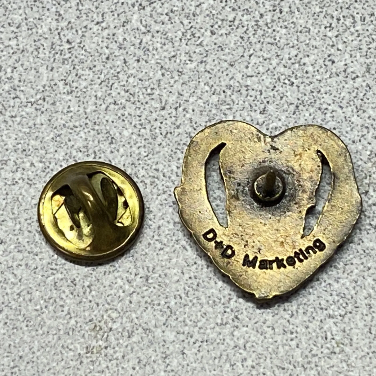 Vintage D&D Marketing Guardian Angel Heart Lapel Pin Religious Protection Brooch Gold - Image 3