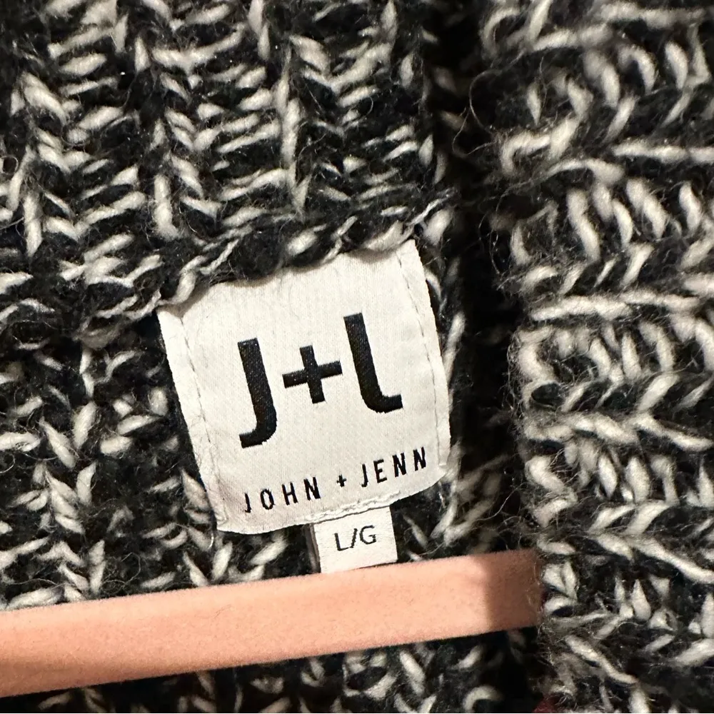 ANTHRO REVOLVE JOHN + JENN BRYCE CHUNKY BLACK WHITE MOCK TURTLENECK SWEATER L - Image 4