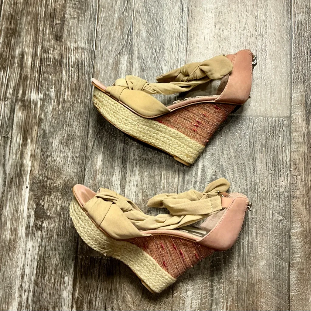 RACHEL Rachel Roy Tan and Pink Wedge Sandals Size 7 - Image 2