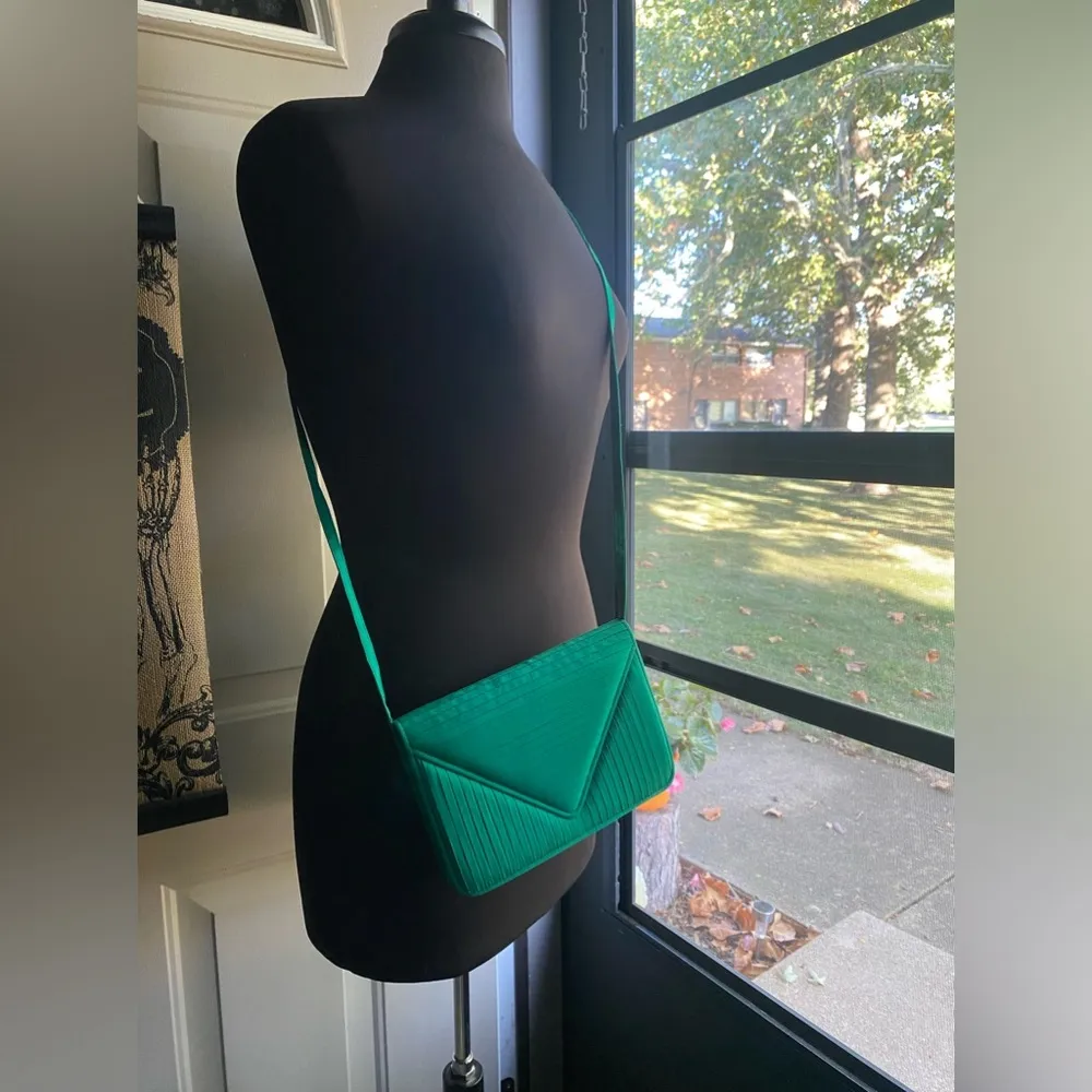Vintage  green pleated silk square evening cocktail shoulder purse - Image 12