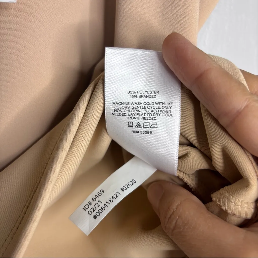 Express nude Tank Top Essential body countour NWT women’s light compression - Image 4