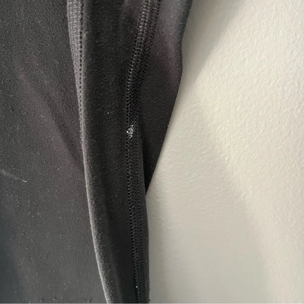 Lululemon Athletica High Rise 21” Align Crop Leggings Melanite Gray Size 2 - Image 5