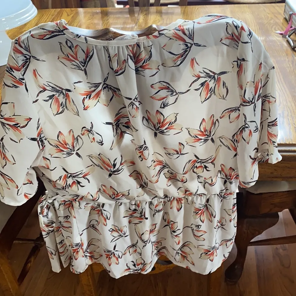 Cute Sienna Sky blouse Size M - Image 4