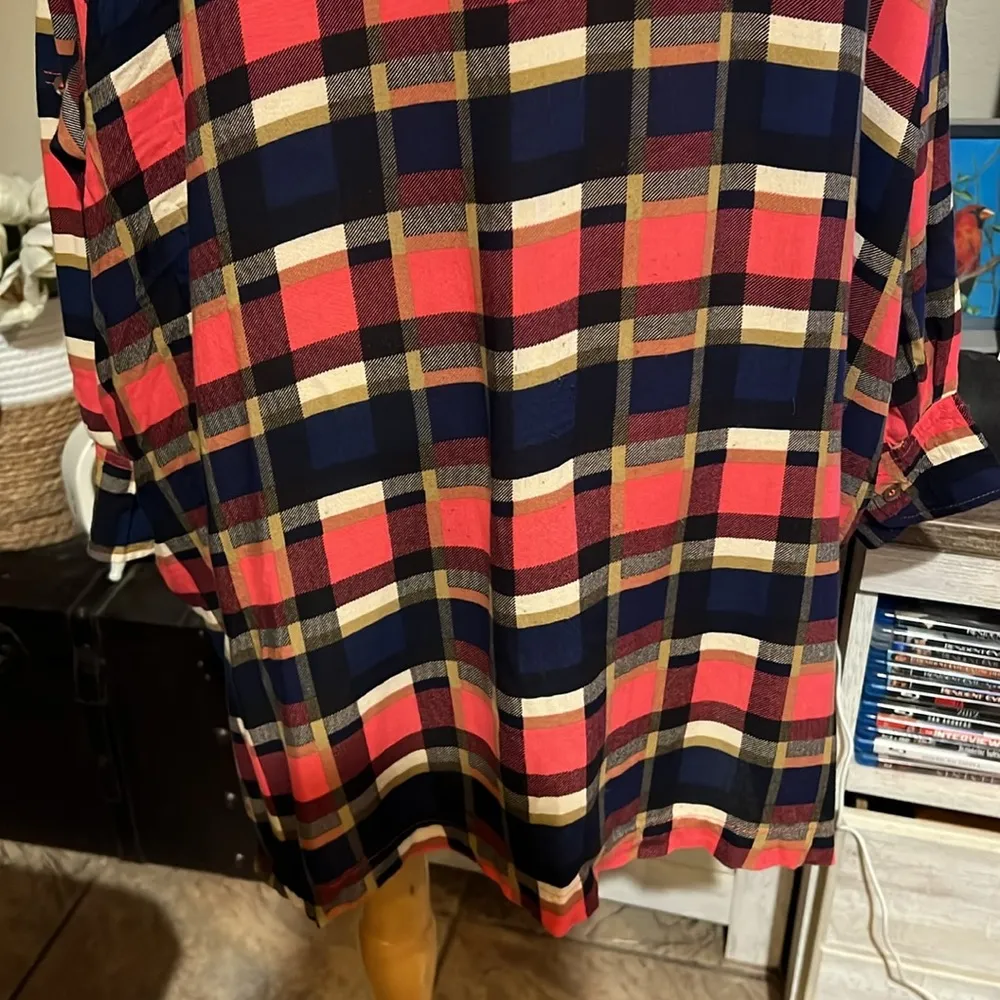 Umgee plaid women’s button-down, long sleeve shirt, size medium oversize - Image 10