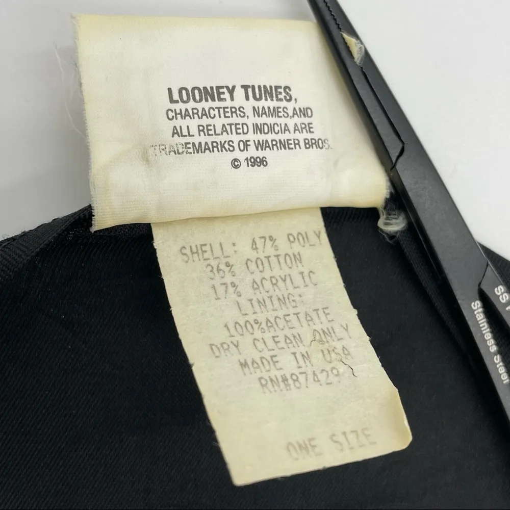 Vintage‎ Looney Tunes Tapestry Vest 1996 Cartoon Tweety Bird Daffy Duck Retro Size undefined - Image 4