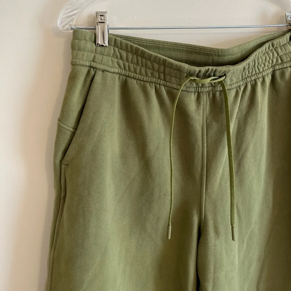 [Lululemon] Loungeful High-Rise Wide Leg Crop
Bronze Green Size 10 - Image 5