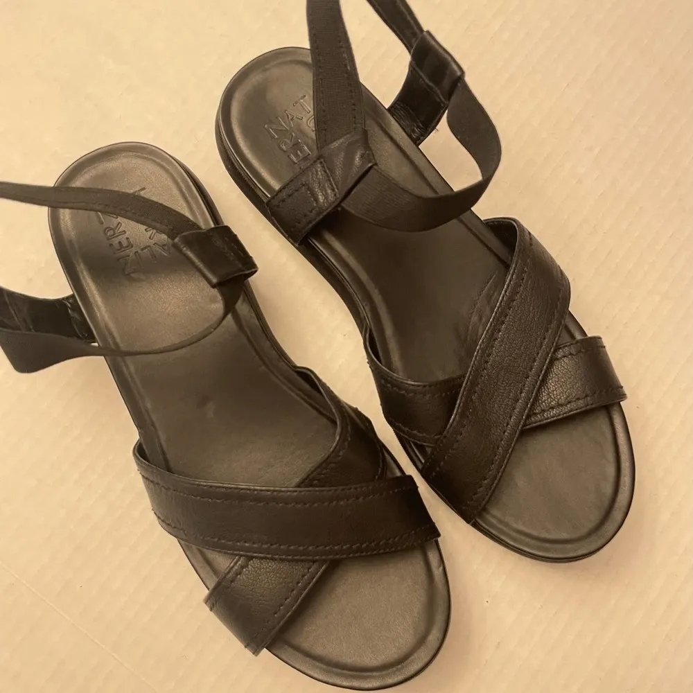 Naturalizer Elastic Ankle Strap Leather Sandals Lily Black Size 8.5 Pull On Shoe - Image 2