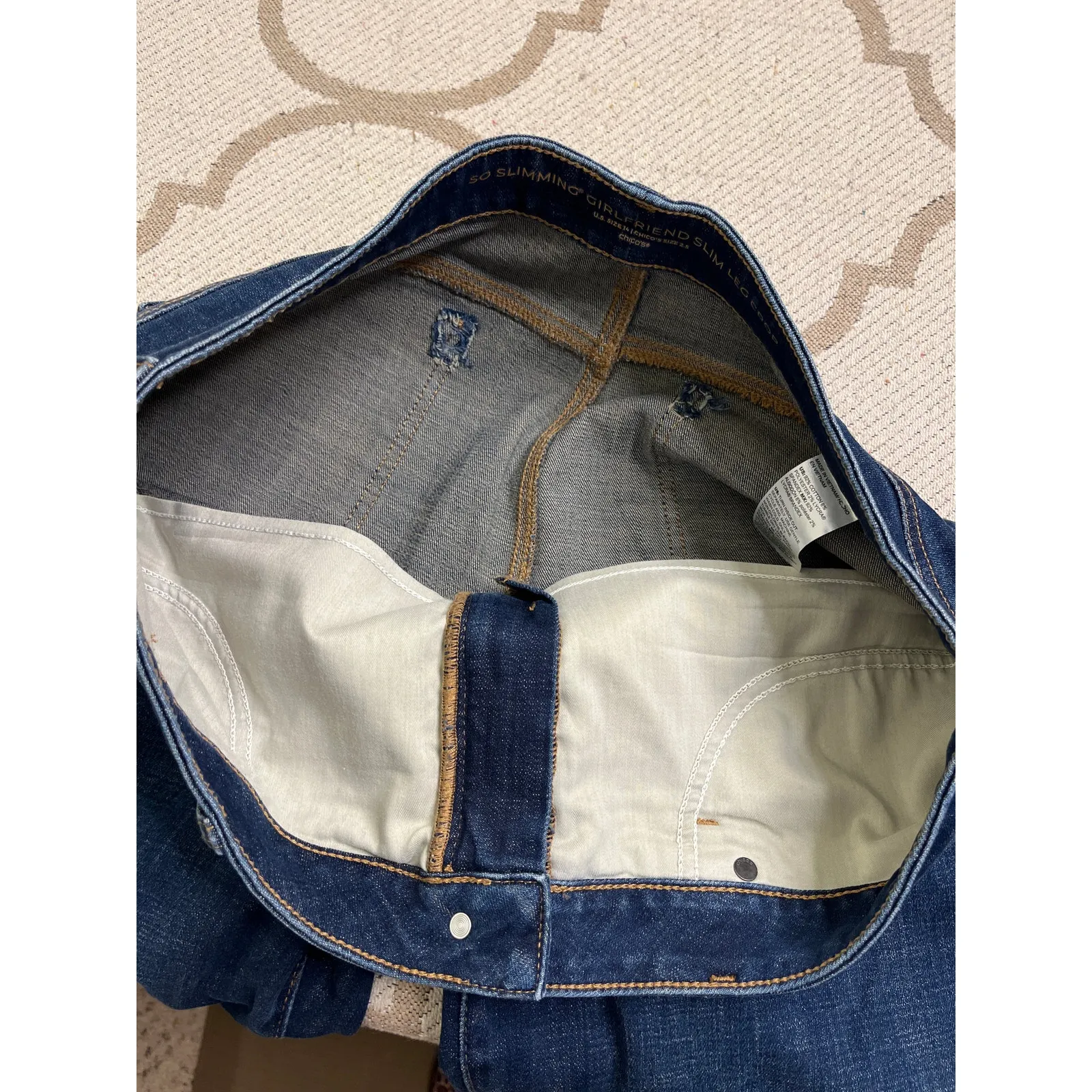 Chico’s So Slimming Girlfriend Slim Leg Crop dark wash blue jeans, size 2.5/ 14 - Image 8