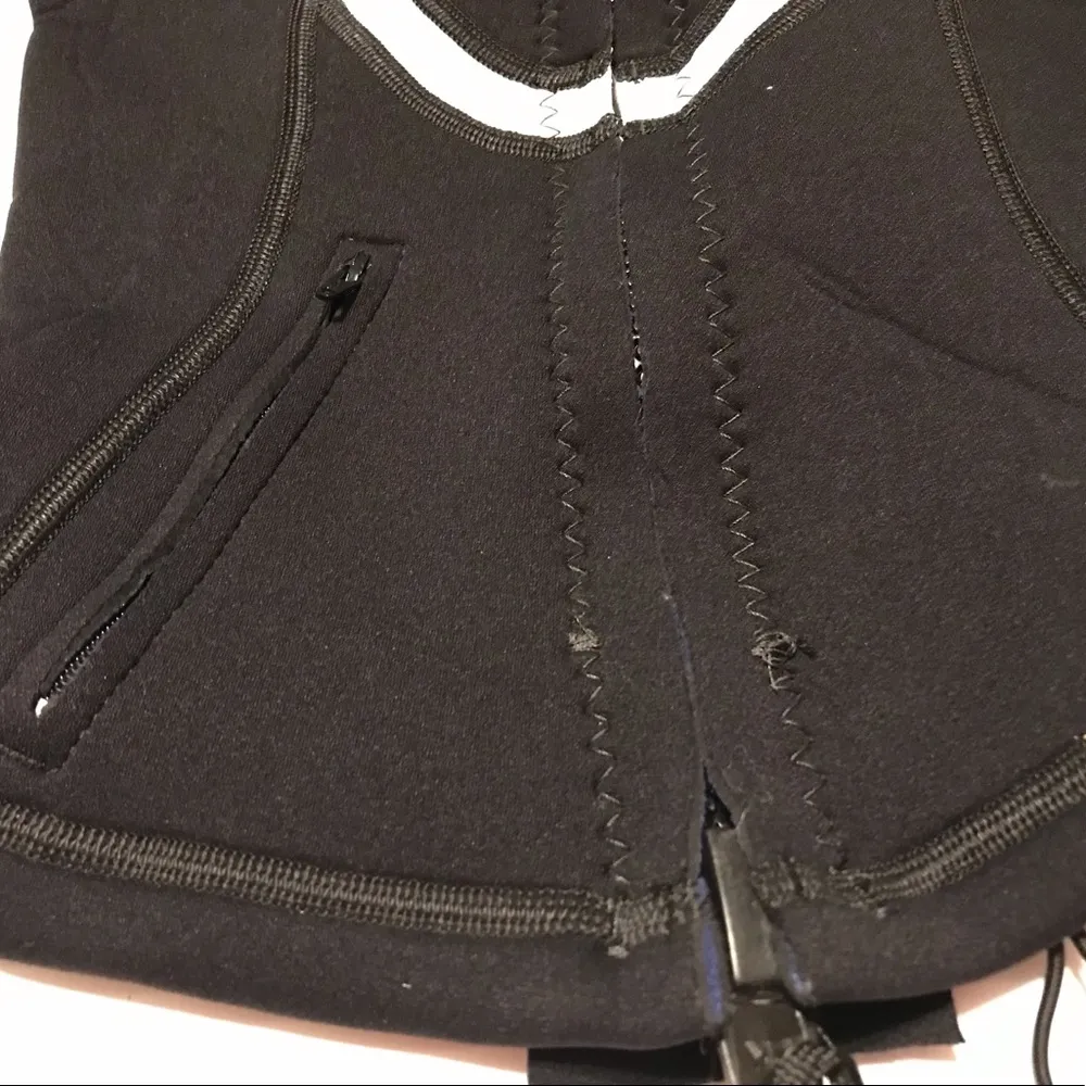 RIPCURL wet top 2.2 Core #M22568 size 4 - Image 11