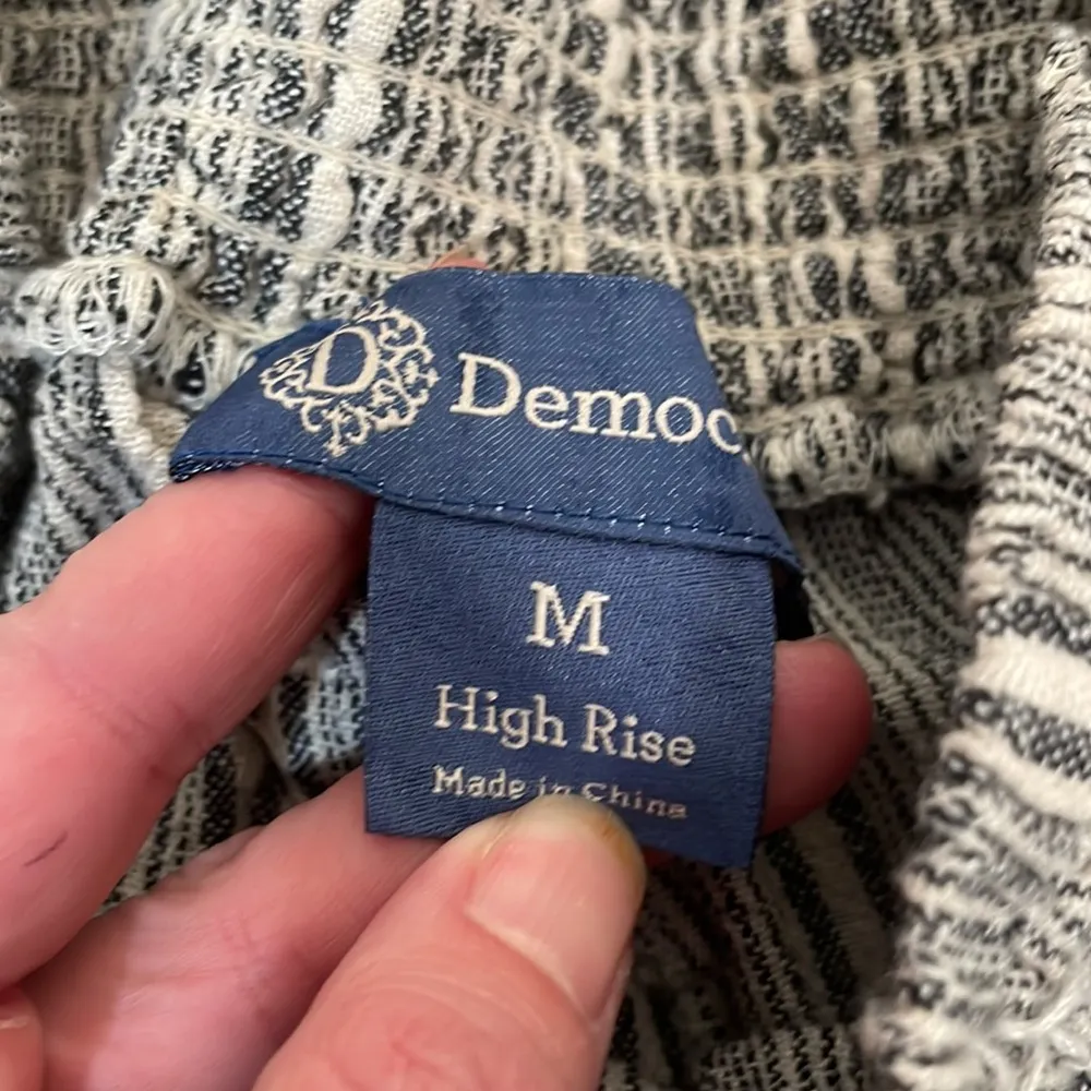 Democracy Pull on High Rise Wide Leg Cropped Linen Blend Pants‎ Size M - Image 4