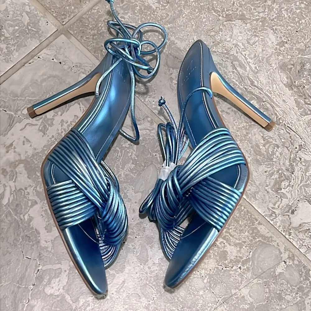 Marc Fisher LTD Brista Metallic Twist Ankle Tie Sandals Lt Blue, NWT, Size 7.5 - Image 7