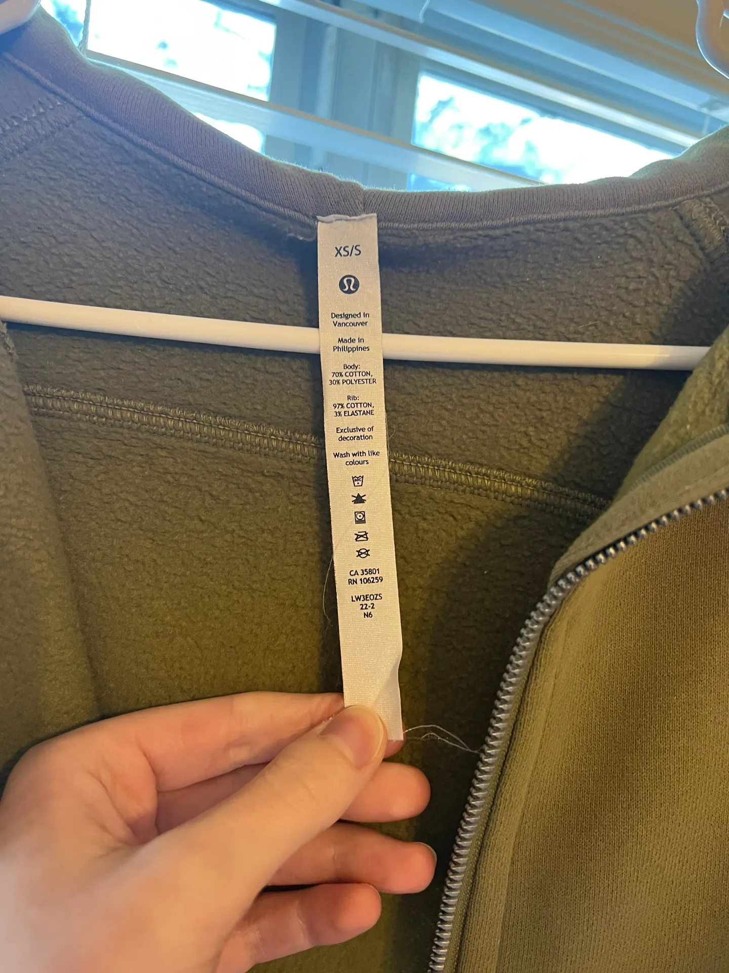 light/forest green cropped full zip scuba. Size XS/S. - Image 6