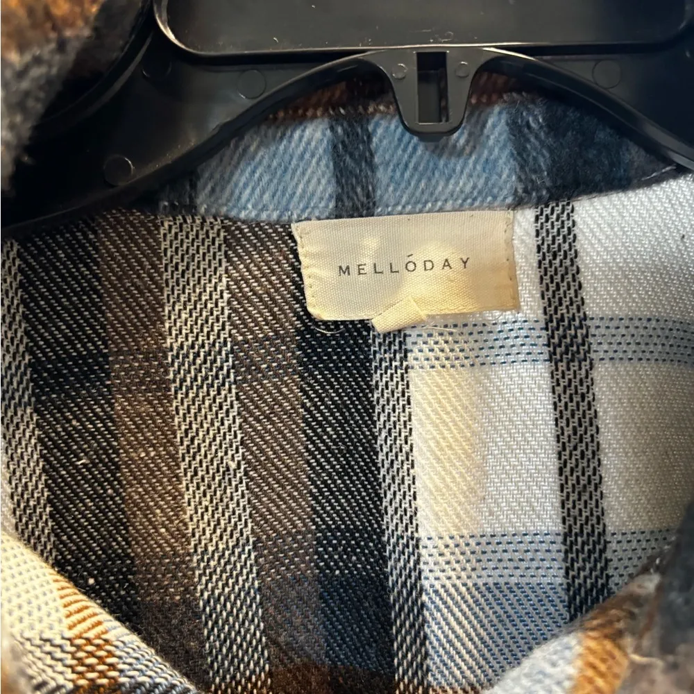 Melloday Shacket Jacket W/ 2 Side Pockets - Large - Image 4