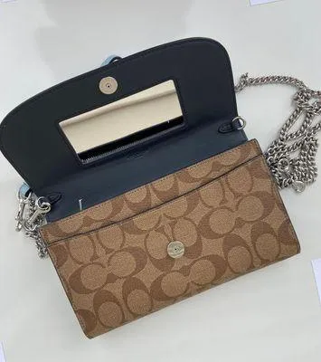 Gemma Women's Clutch Crossbody Signature - Image 6