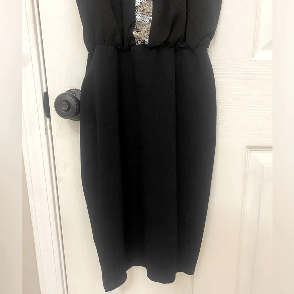 Style Rock Mini Black Dress with Silver Sequins - Image 3