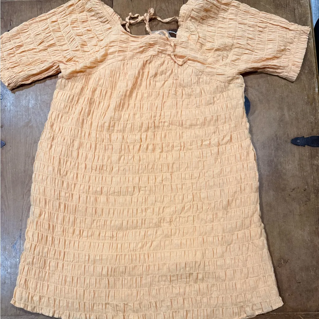 Listicle orange smocked dress size large NWT - Image 4
