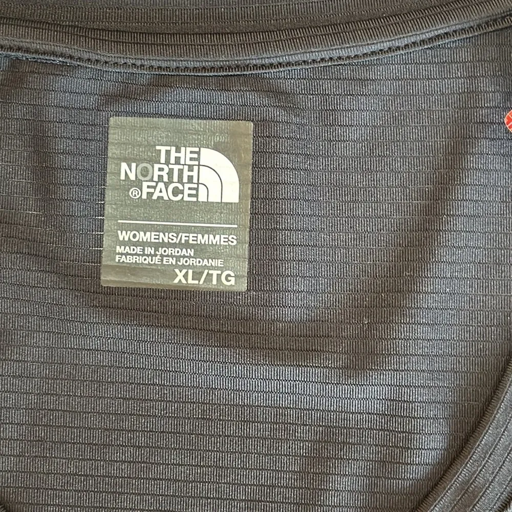 NORTH FACE Women’s Black Bobbi Tee Short Sleeve size XL - Image 2