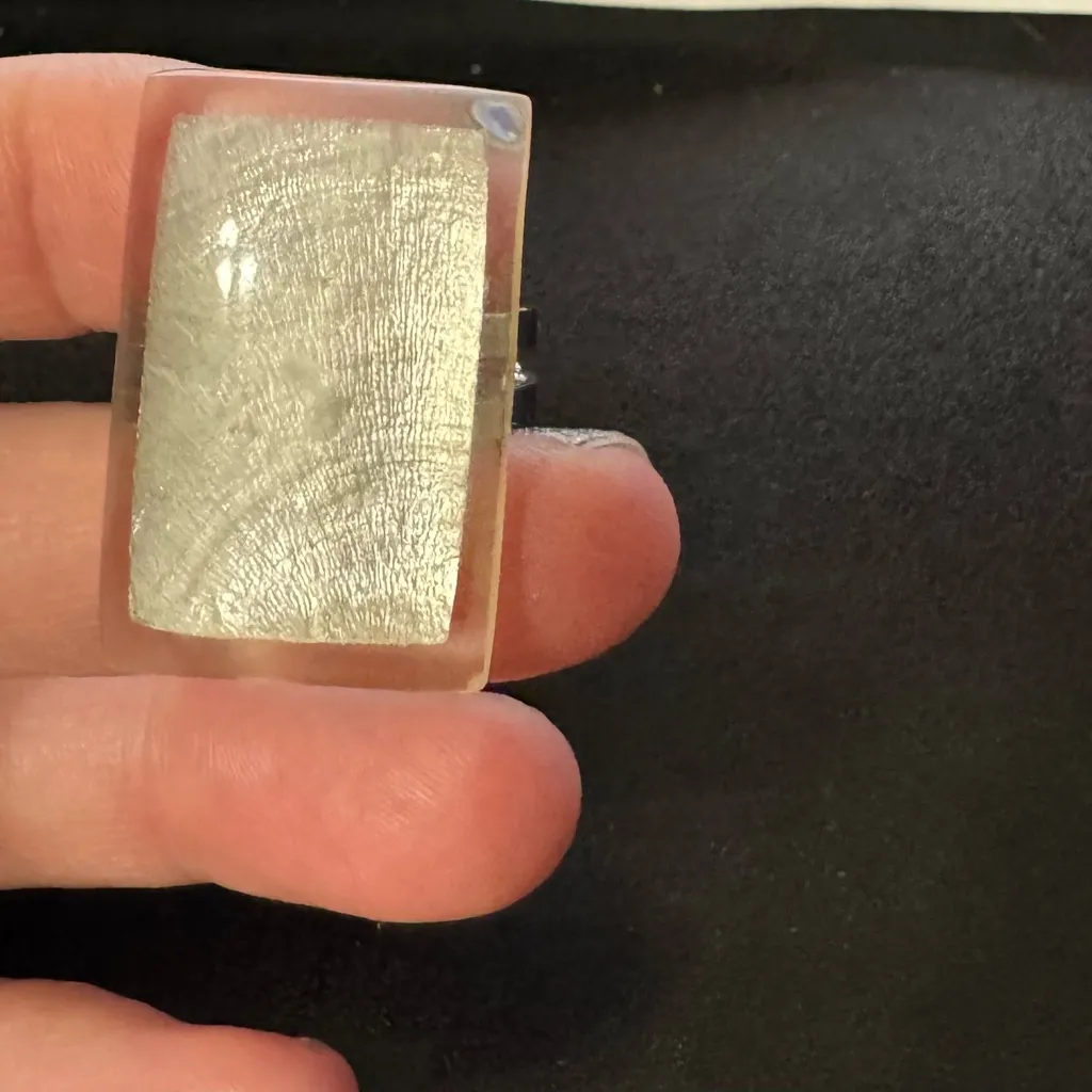 Elegant metal looking plastic Ring and large white square adjustable ring Silver - Image 7