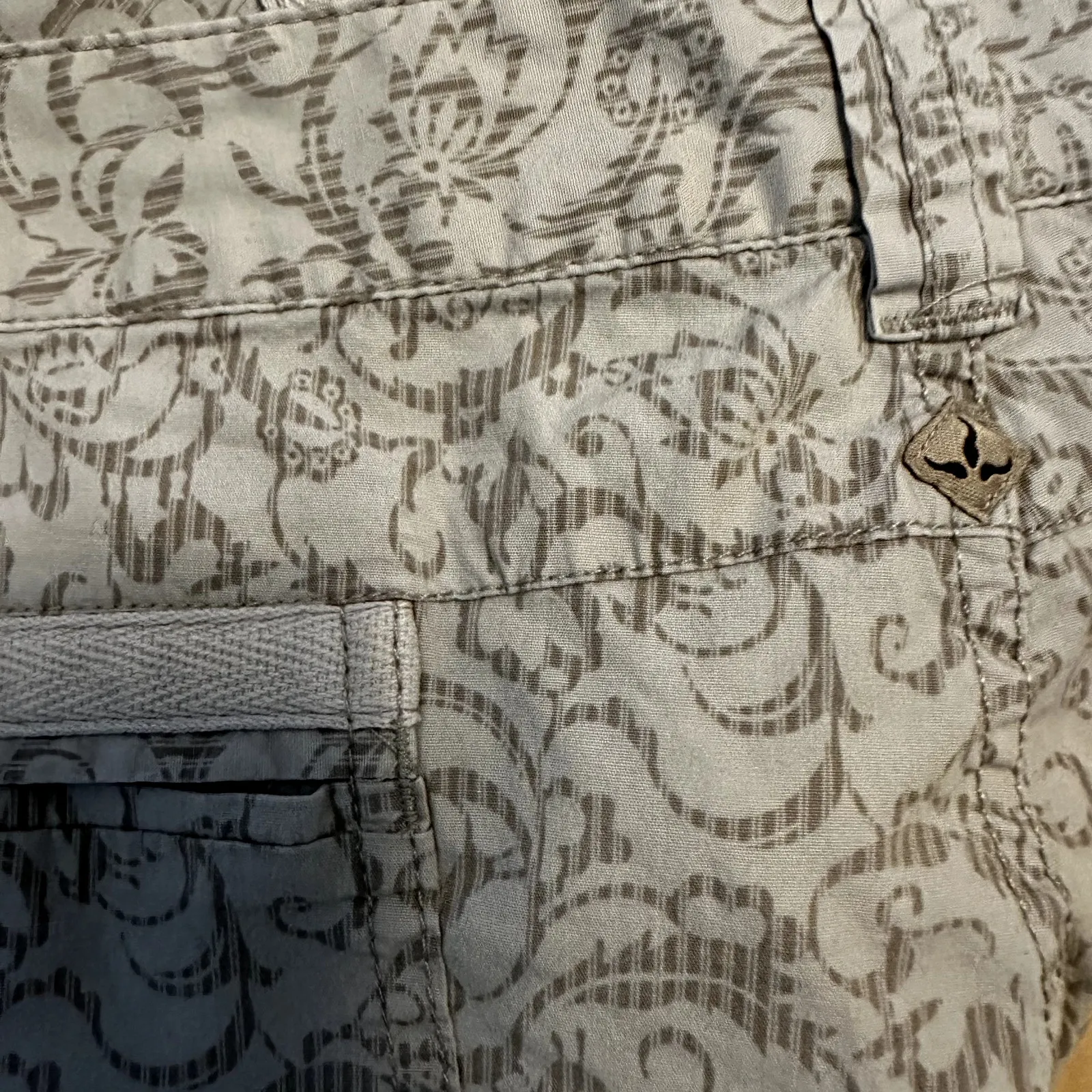 prAna Bermuda Shorts 9" Mid Rise Scroll Print Drawstring Hem Tan Khaki 10 35" - Image 2