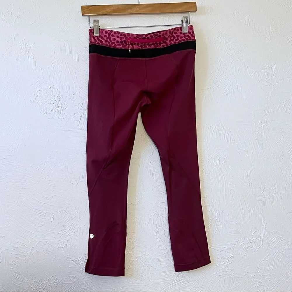 Lululemon Dashing Purple Ace Spot Magenta Run Inspire Crop II Leggings size 4 - Image 2