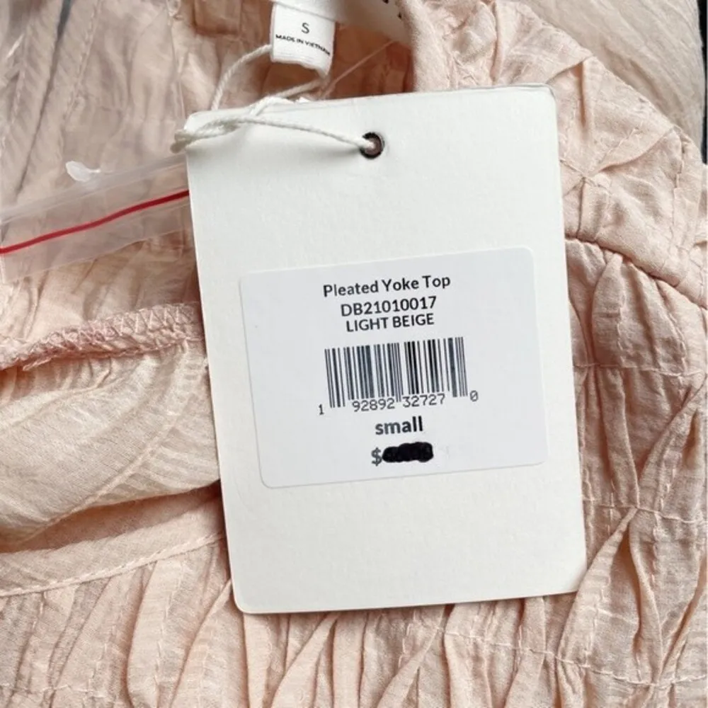 NWT DownEast Pleated Yoke Long Sleeve Blouse Light Beige Blush Size Small NEW - Image 10