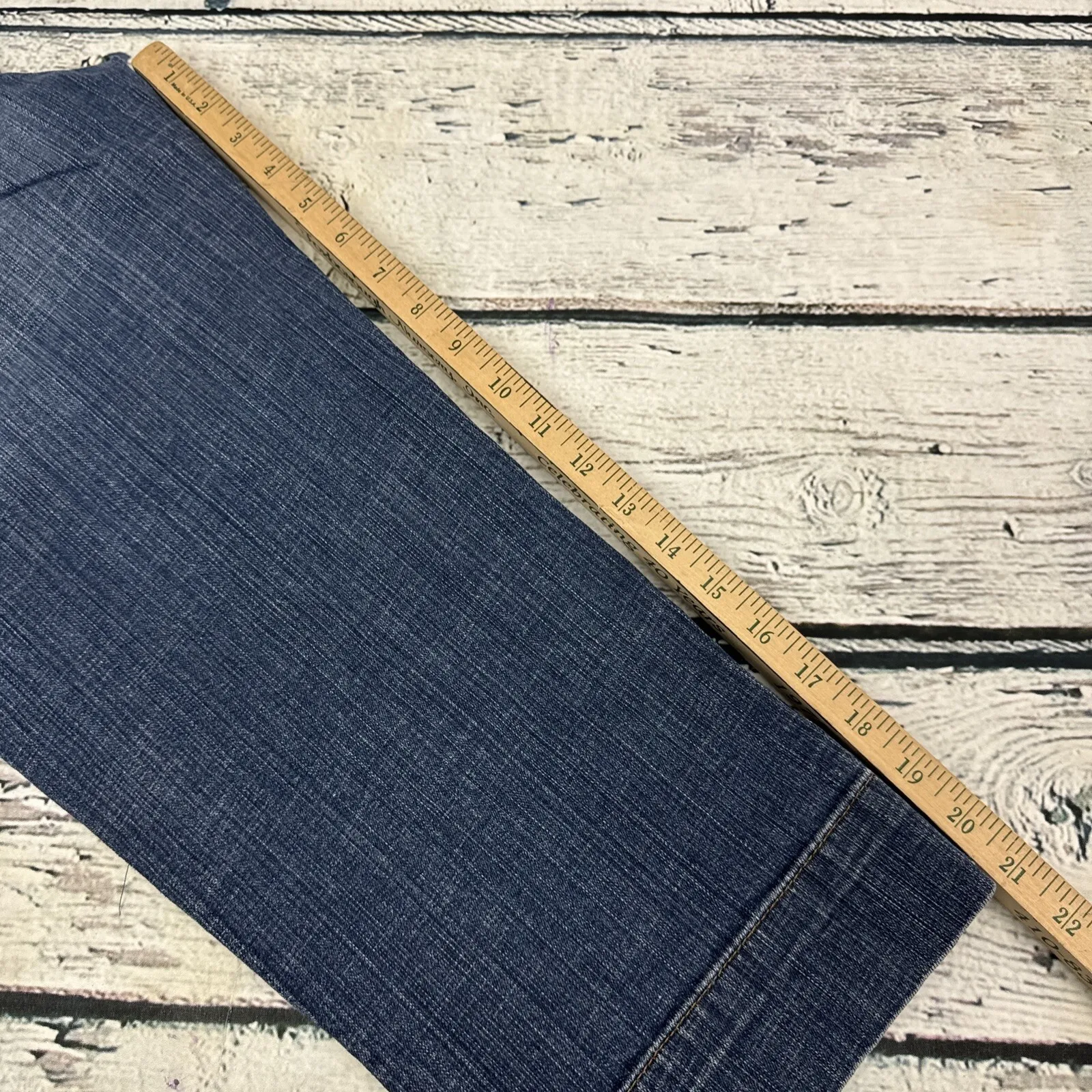 Gloria Vanderbilt Women's Mid‎ Rise Blue Denim Capri Super Cute [Size 14] - Image 7