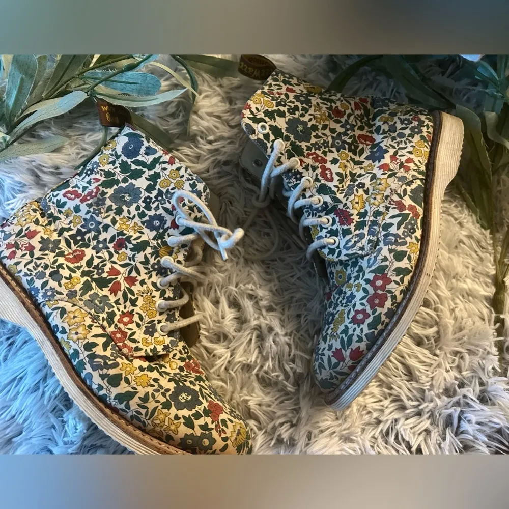 Rare limited edition floral liberty evans x dr marten boots - Image 7