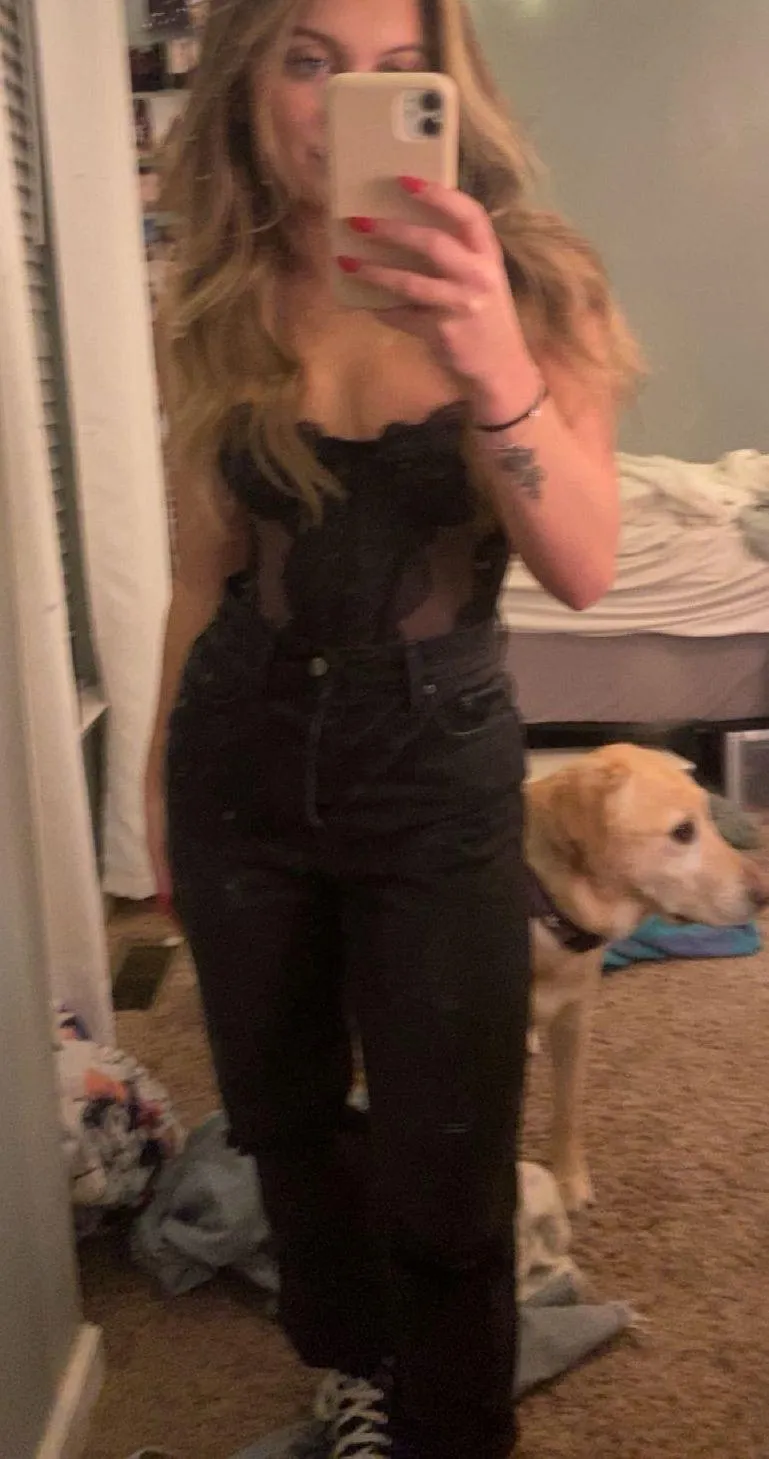 Pacsun Highwaisted Jeans - Image 2