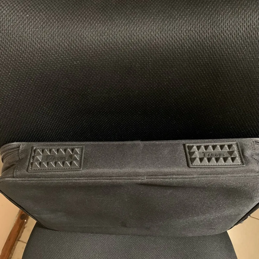 Targus • Black Classic Briefcase Messenger Carry Case Laptop Bag - Image 16