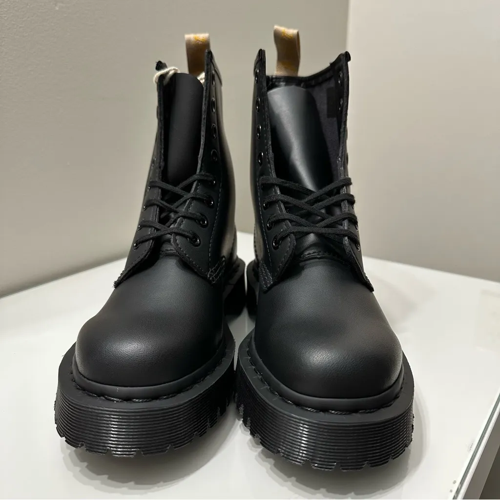 Dr. Doc Martens 1460 Vegan Bex Mono Lace Up Black Out Leather Women's Boots Sz 5 - Image 11