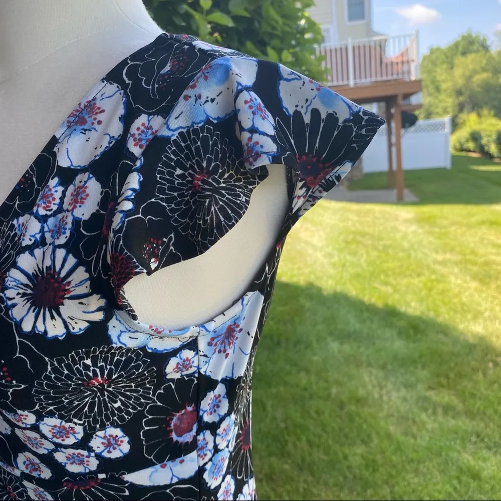 BCBG Maxazria Floral Dress - Image 11