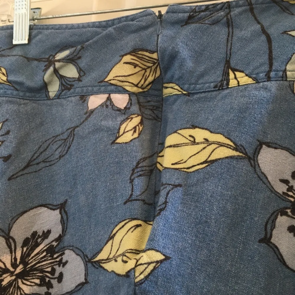 FINAL MARKDOWN Ladies Emma James skirt 14 - Image 4