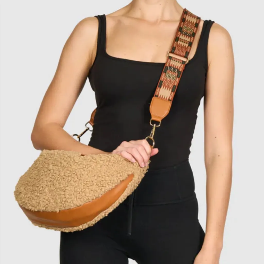 Urban Originals Dance soft Sherpa bag with two straps. NWT Tan - Image 2