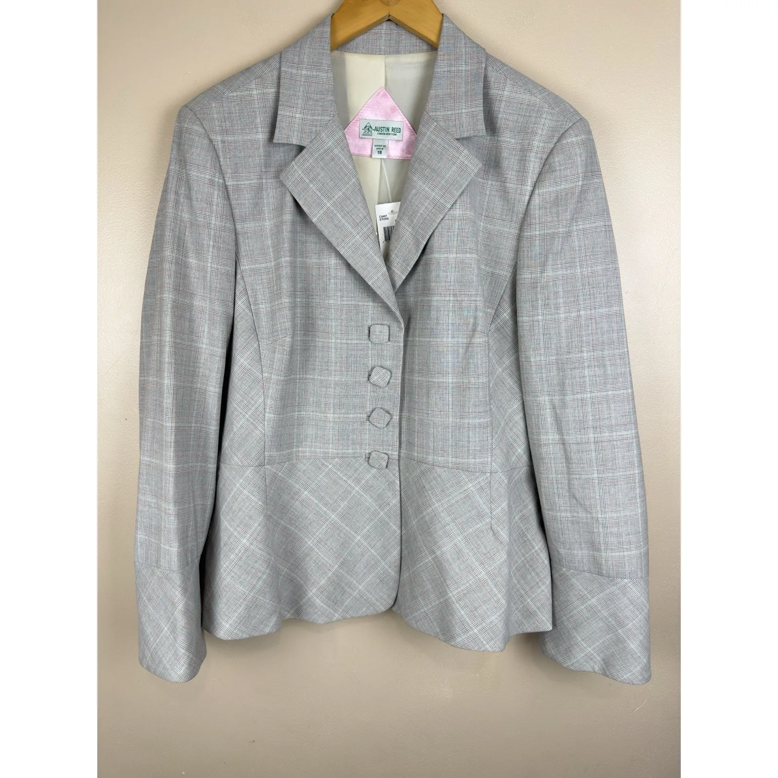 Austin Reed Women’s Gray Plaid Blazer Size 18 NWT Button Front Tailored Jacket - Image 3