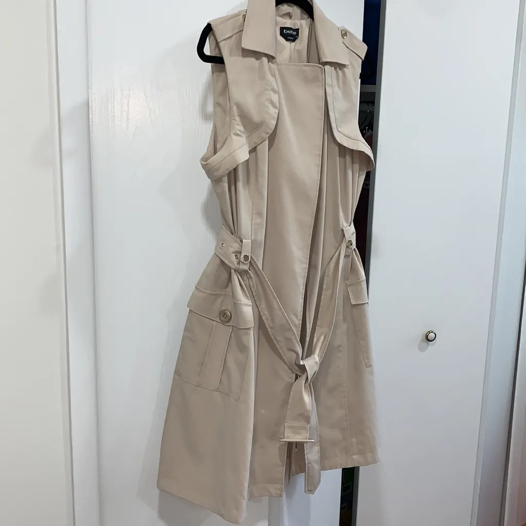 Bebe NWT  cargo trench - Image 2