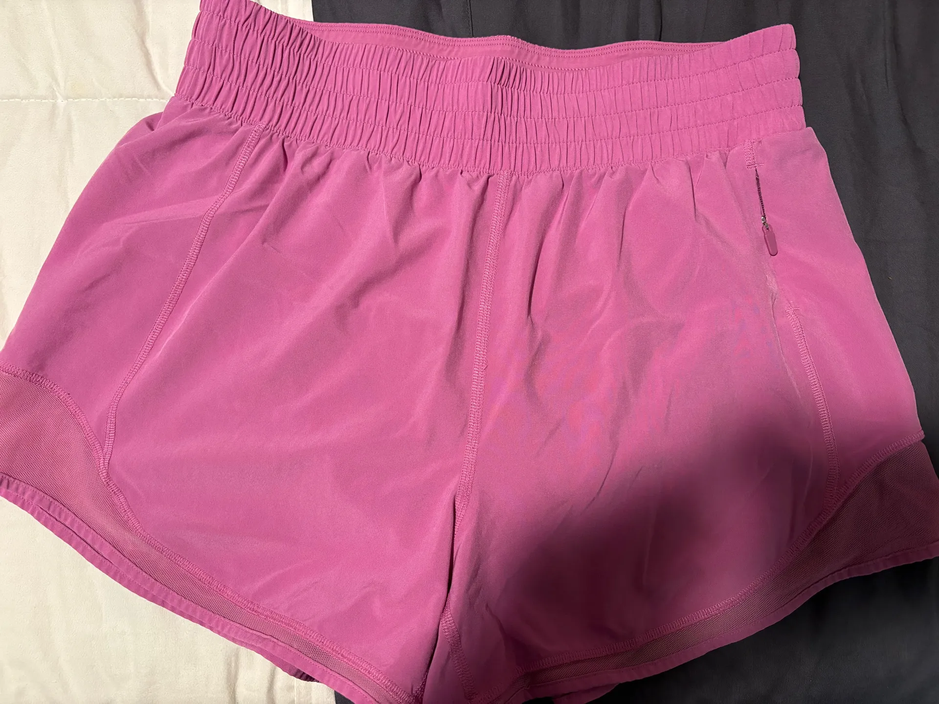 Tna golden line pink shorts - Image 4