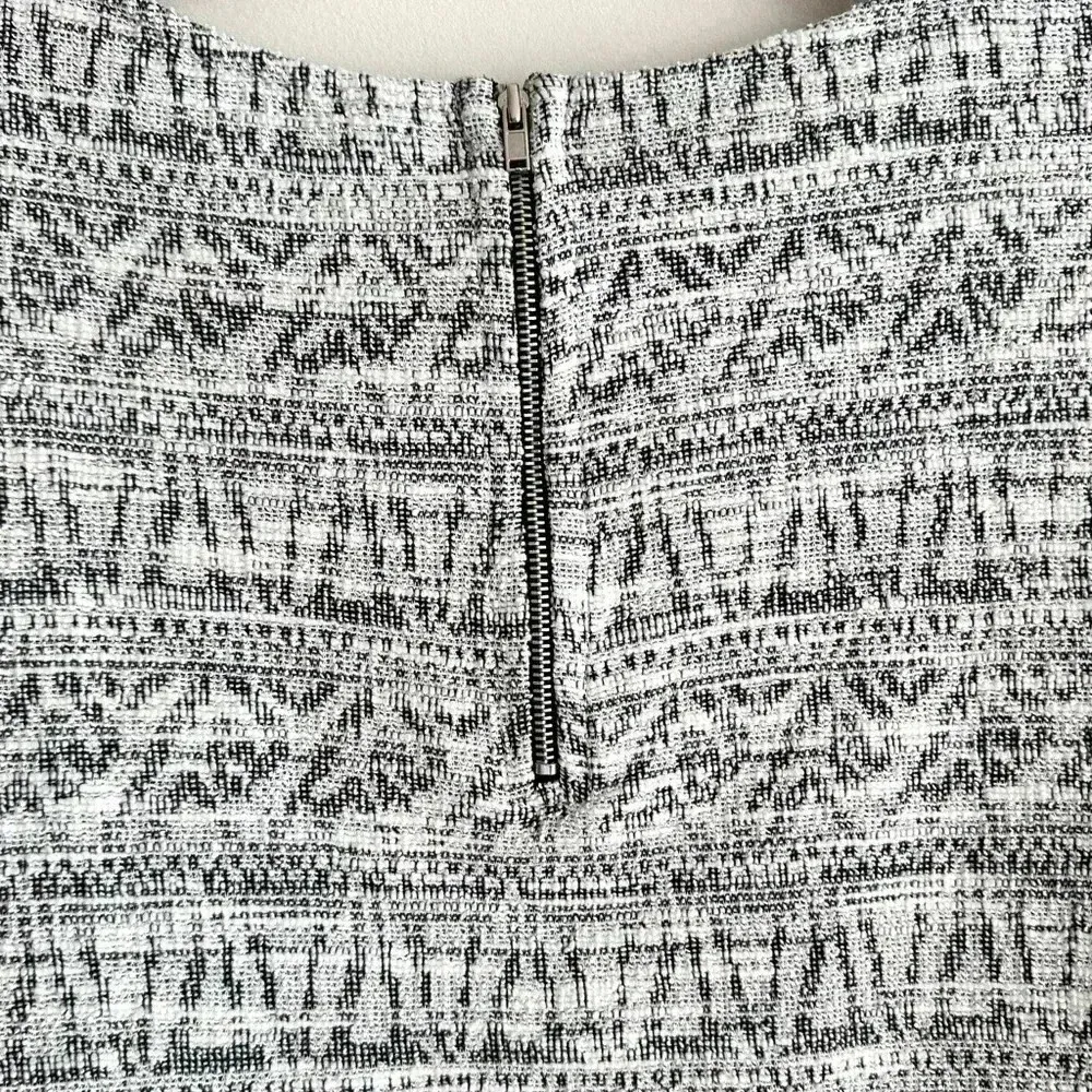 Anthropologie W5 Black and White Fringe Hem 3/4 Sleeve Zippered Aztec Blouse, M - Image 16