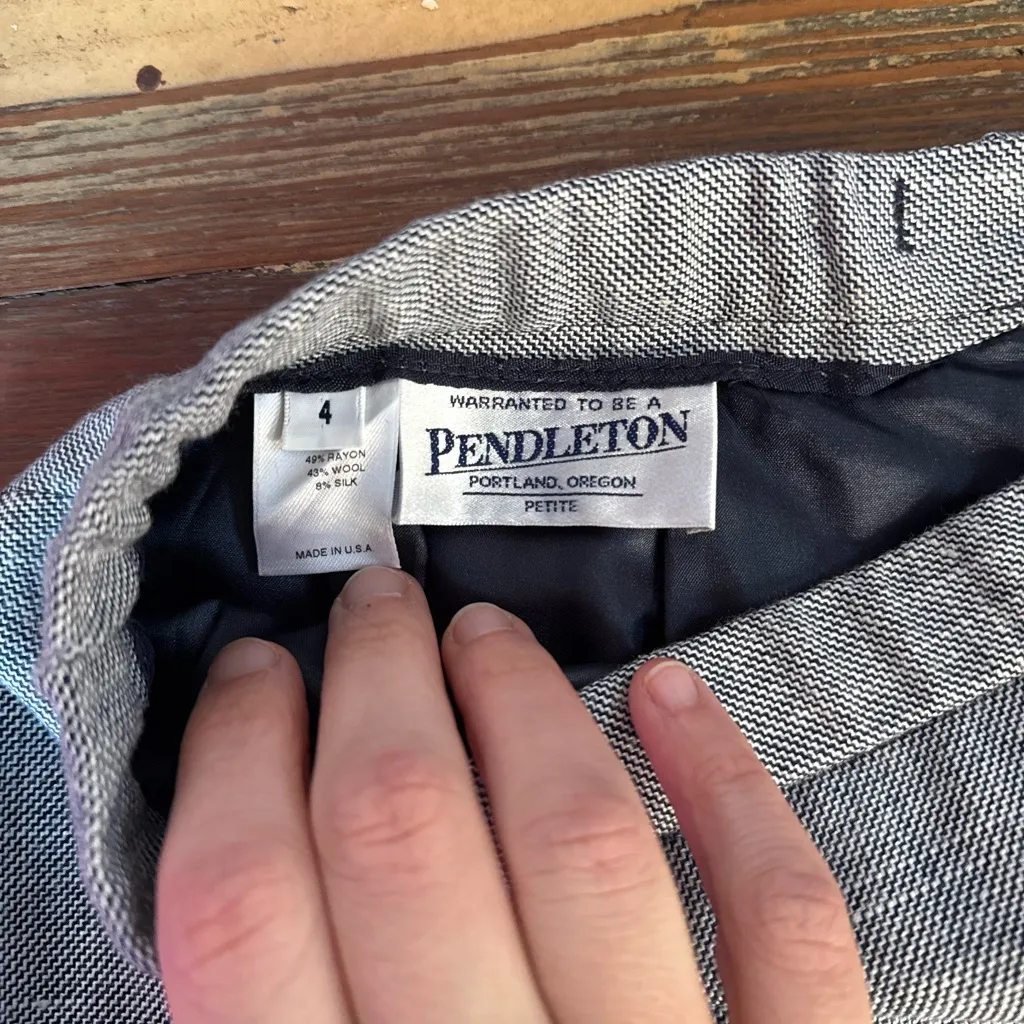 Pendleton Wool Silk Blend Midi Blue and White Herringbone Pencil Skirt Sz 4 💚🍄 - Image 6