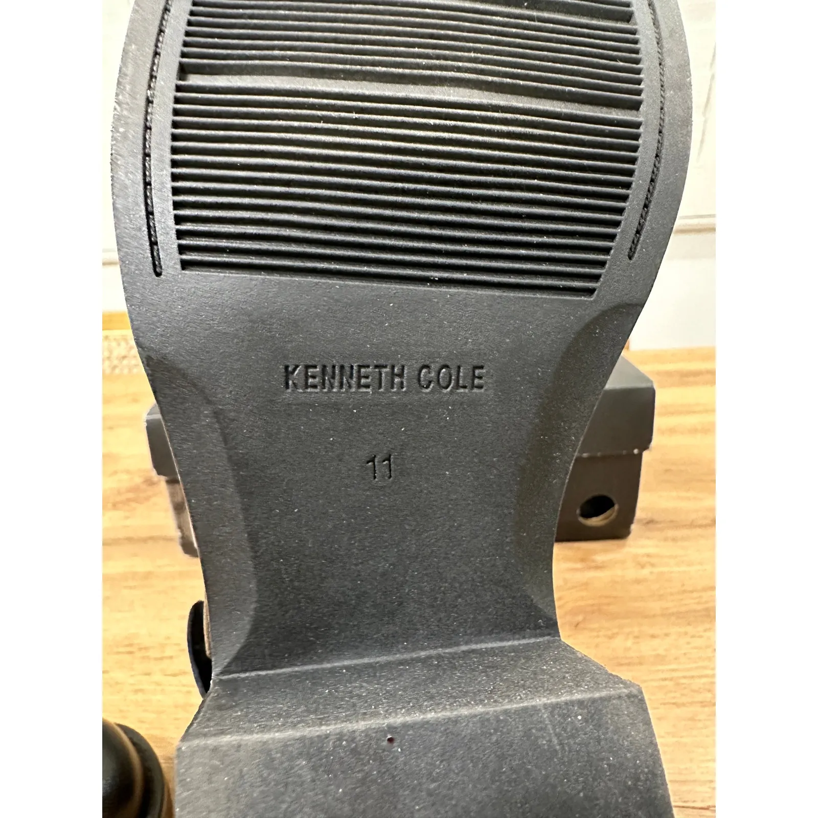 Kenneth Cole Stride Block Heel Bootie Black Leather Size 11 NIB Harness Detail - Image 16