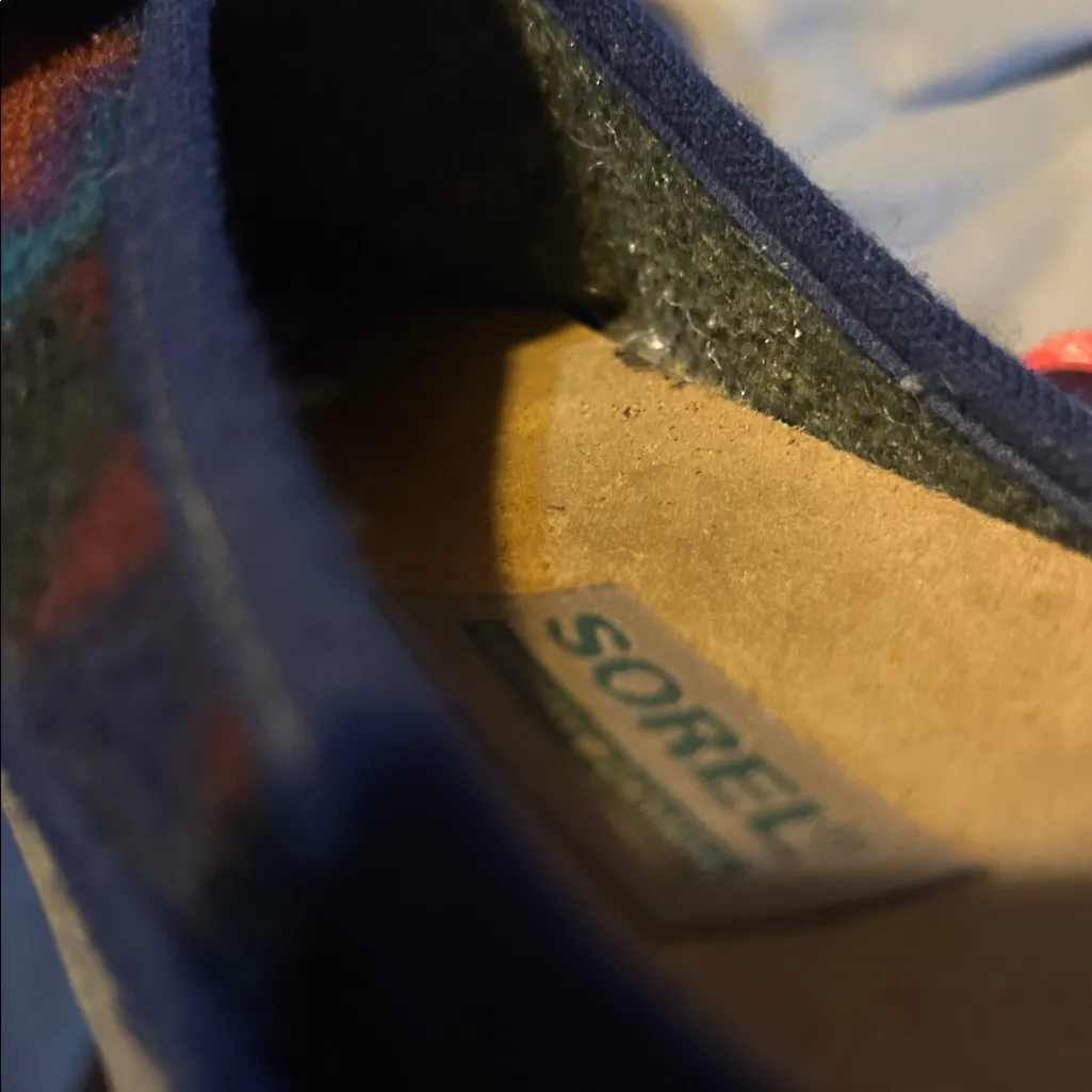 Sorel Colorful Patterned Indoor Slippers well loved - Image 7