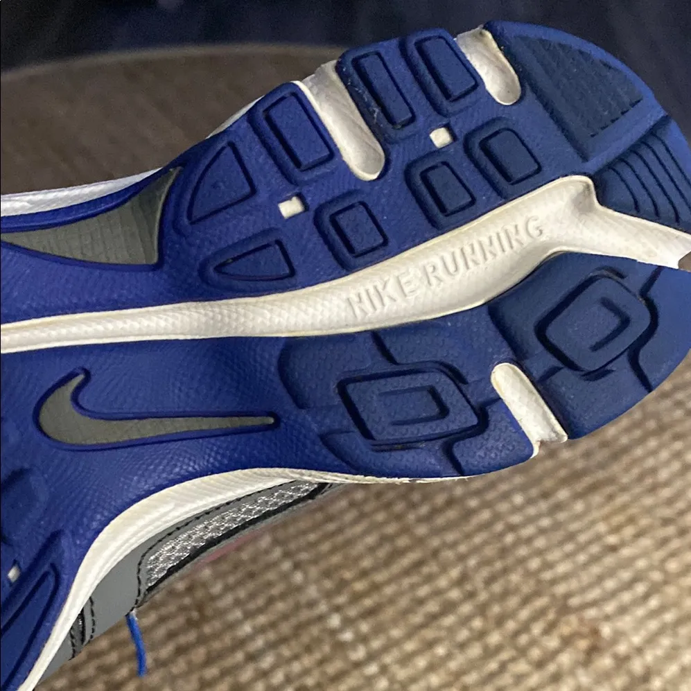 Nike Women's Downshifters Gray and Pink Athletic Shoes - Image 6