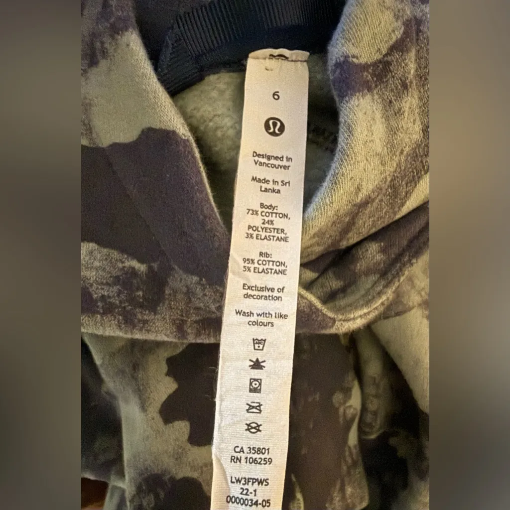 Lululemon Loungeful Cropped Hoodie Jacket Heritage Camo Wash WP Blue Multi Sz 6 - Image 7