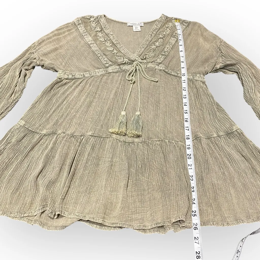 Rachel Zoe Olive Green Textured Boho Peasant Top V-Neck Tassel Tie Size Medium - Image 6