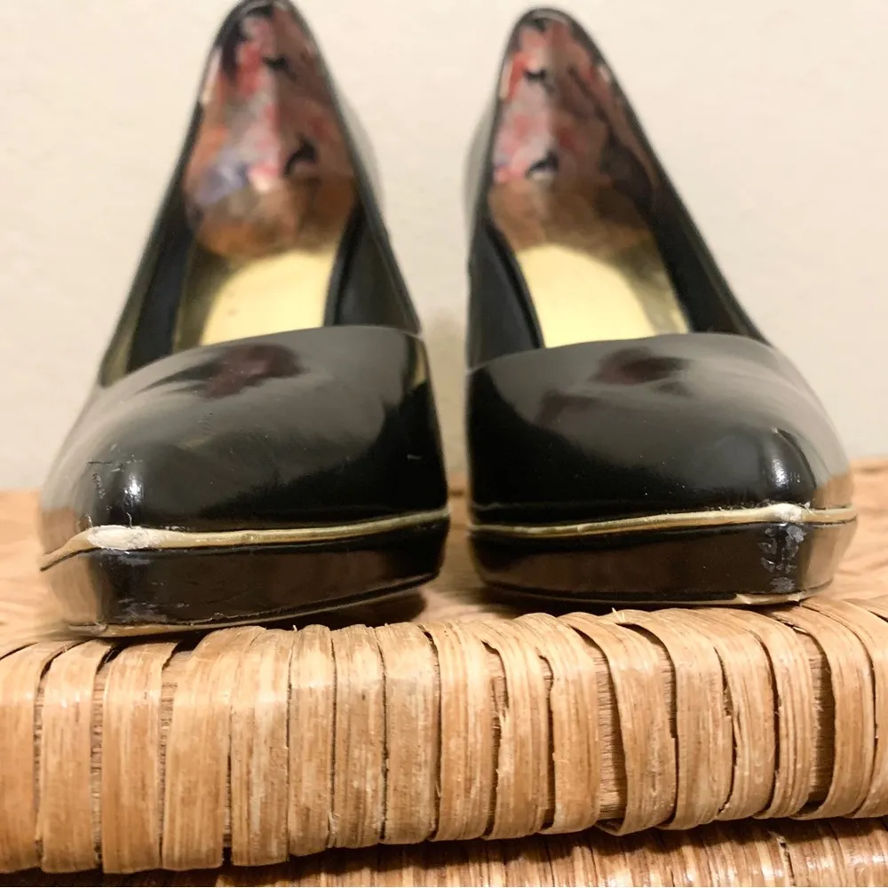 Ted Baker London Elvina Black and Gold Classic Pump Heel Size 40 - Image 5