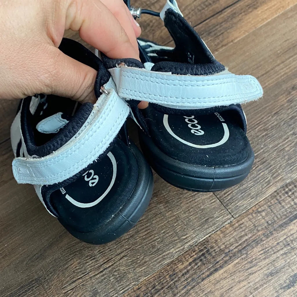 Ecco Black and White Comfort Foam Sandals - Image 5