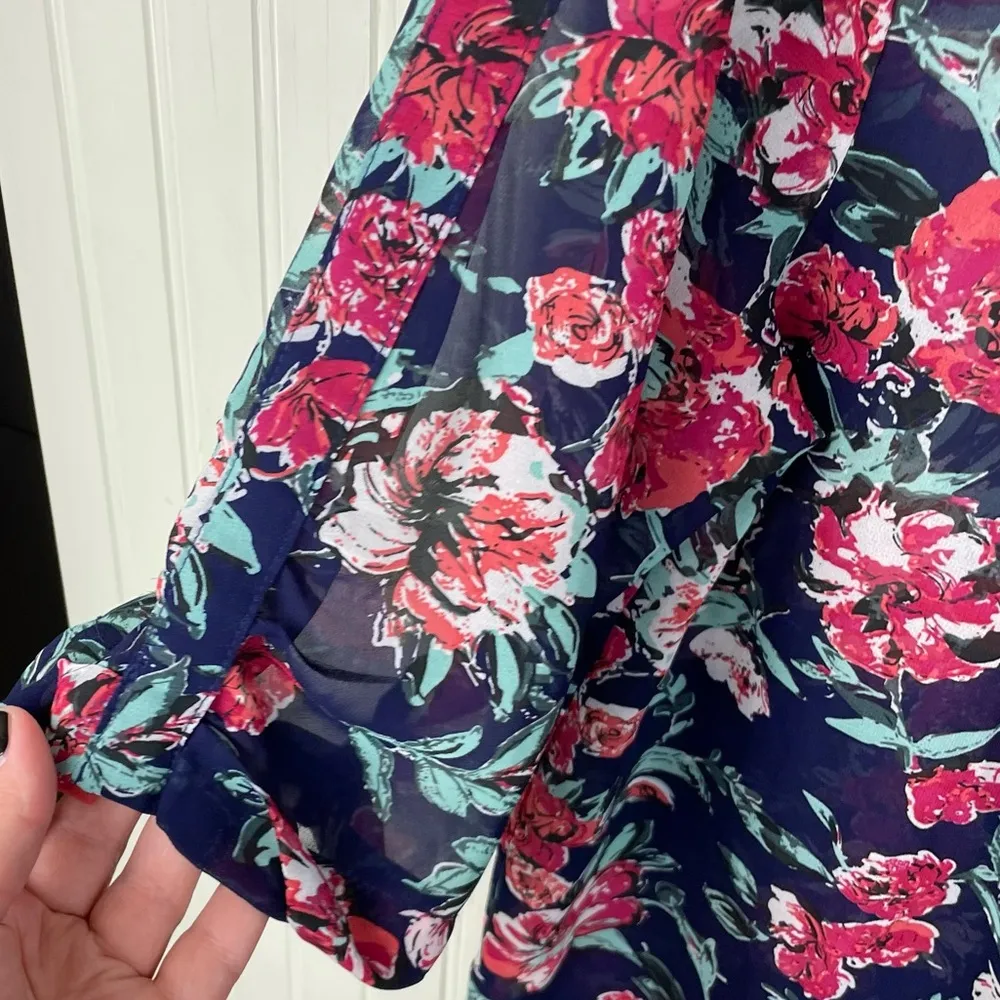 Skies Are Blue Mayven V-Neck Blouse Women's Size XL Navy Blue Pink Floral Sheer - Image 5