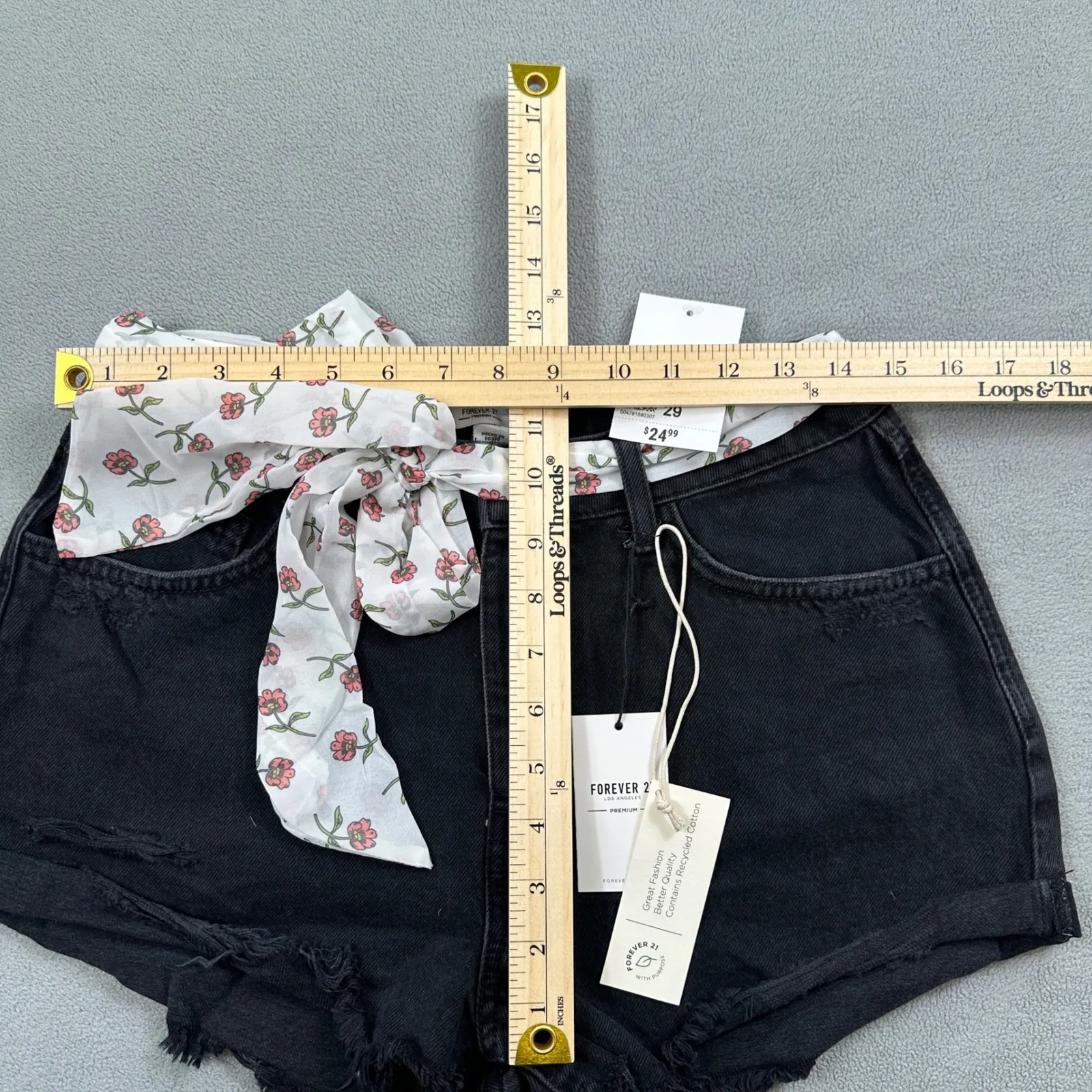 NWT Forever 21 Jean Shorts 29 Womens Black Raw Hem Distressed Floral Scarf Belt - Image 4