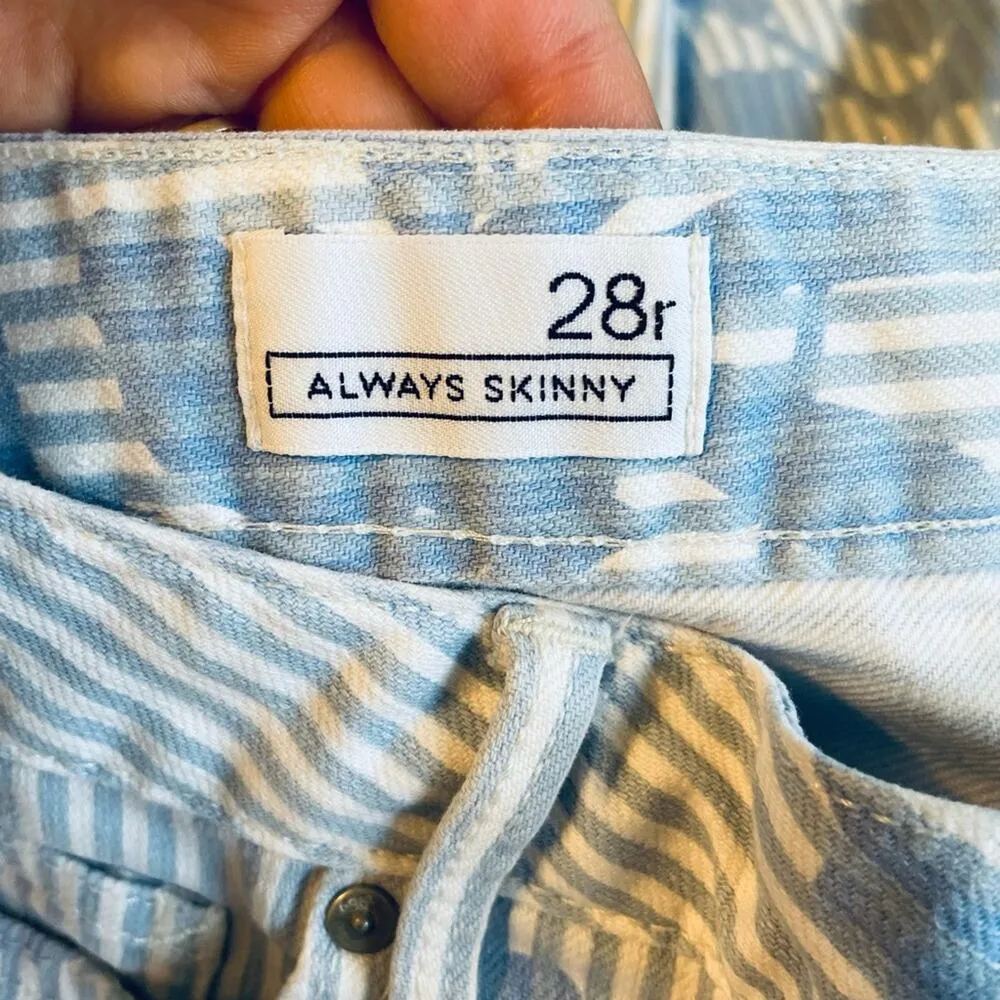 Gap Always skinny blue floral railroad stripe skinny jeans - Image 5