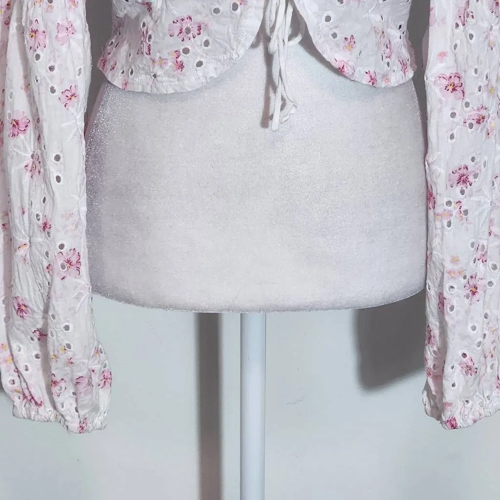 ASTR The Label Pink Floral Long Sleeve Crop Top Size Large Eyelet Lace Crop Top - Image 4